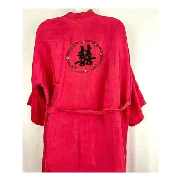 Elegant Red 100% Silk Hand-Embroidered Women’s Kimono - Picture 7 of 13